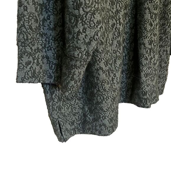 Preswick & Moore Scoop Neck Stretch Shirt - Picture 3 of 7